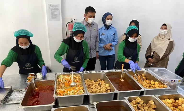 Pengawasan Penyajian Makanan MBG Higienis Terstandar